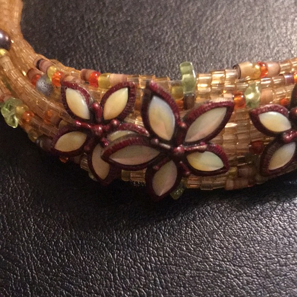 Gold micro beaded choker antique brass closure - Picture 5 of 7